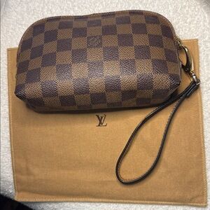 Louis Vuitton Damier Cosmetics Pochette